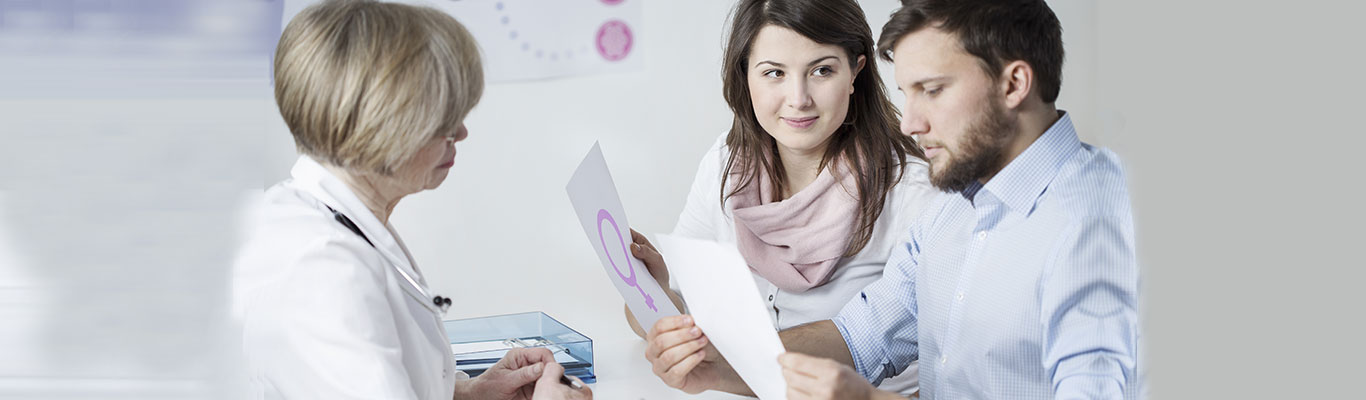 Couple consulting fertility specialist at Southern Gem Hospital Hyderabad for IVF treatment options