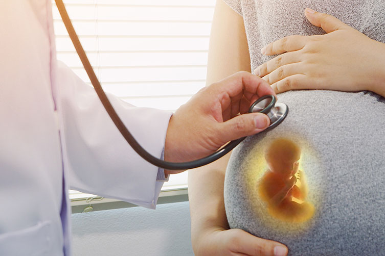 Doctor examining pregnant woman – advanced fetal medicine and pregnancy care at Southern Gem Hospital Hyderabad